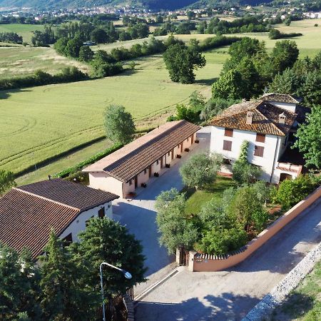 Santa Croce Villa Fossato di Vico ภายนอก รูปภาพ