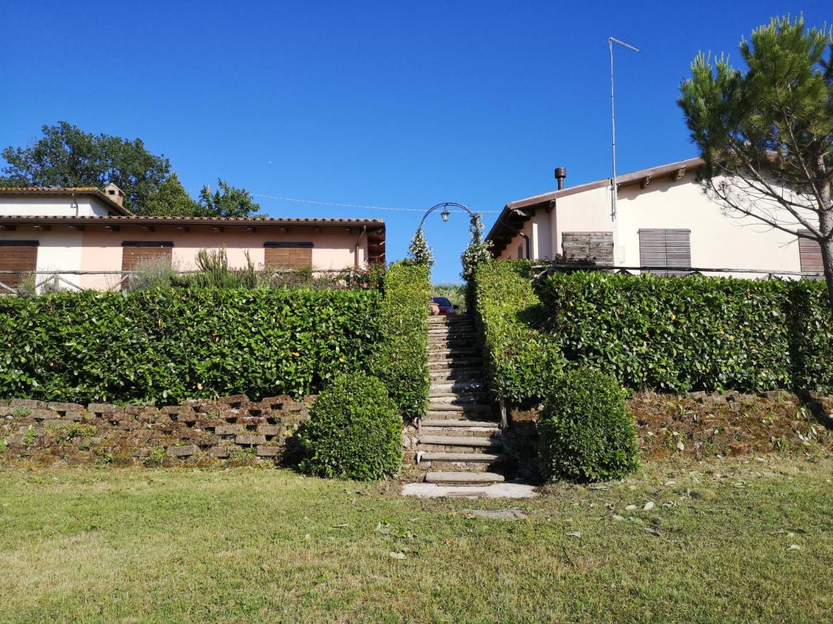 Santa Croce Villa Fossato di Vico ภายนอก รูปภาพ